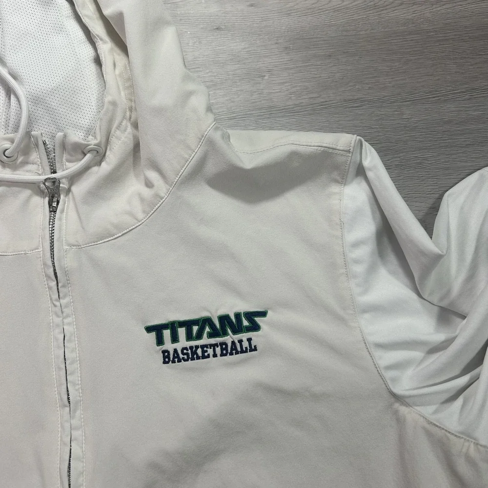 Cal State Fullerton Titans Basketball Jacket Mens Large White Nike Hood Pullover
